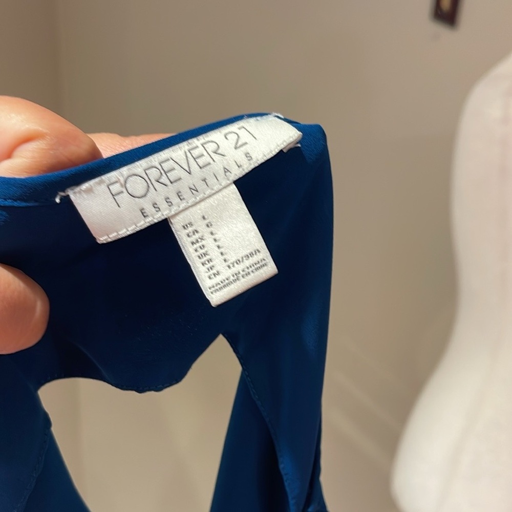 Elegant Blue Women's Top Size L - Picture 7 of 8